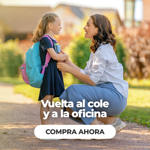 Imagen de madre e hija el primer d&iacute;a del cole con texto sobre fondo claro &quot;Vuelta al cole y a la oficina con NaturaBIO Cosmetics: cuida de ti y de tu familia con cosm&eacute;tica natural certificada&quot;. Incluye un bot&oacute;n con enlace con el texto &quot;Compra ahora&quot;